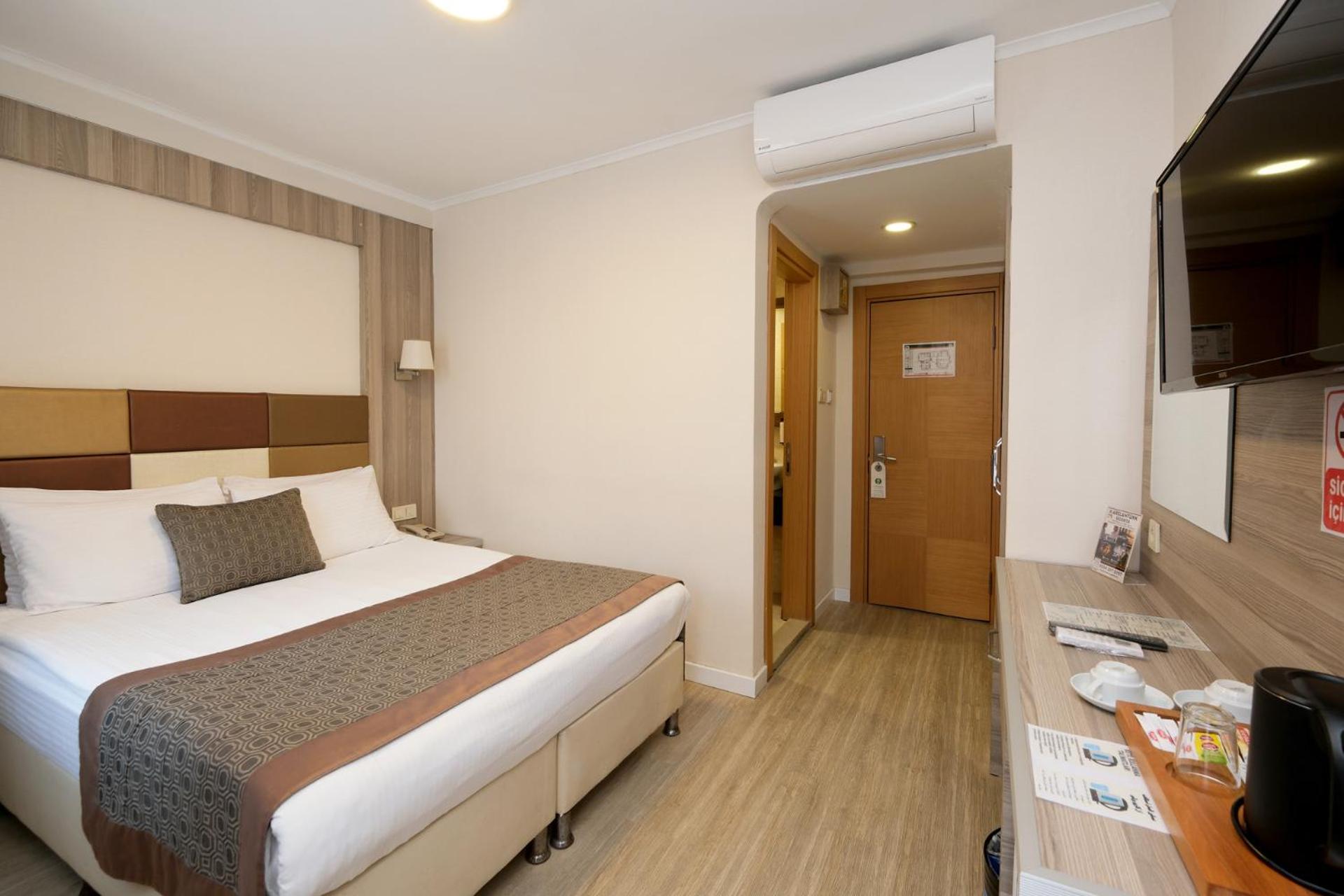 غرفة بسرير مزدوج، Pera Arya Hotel 3/10