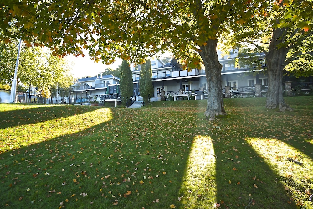 Sir Sam's Inn & Waterspa - Adults Only 6/57