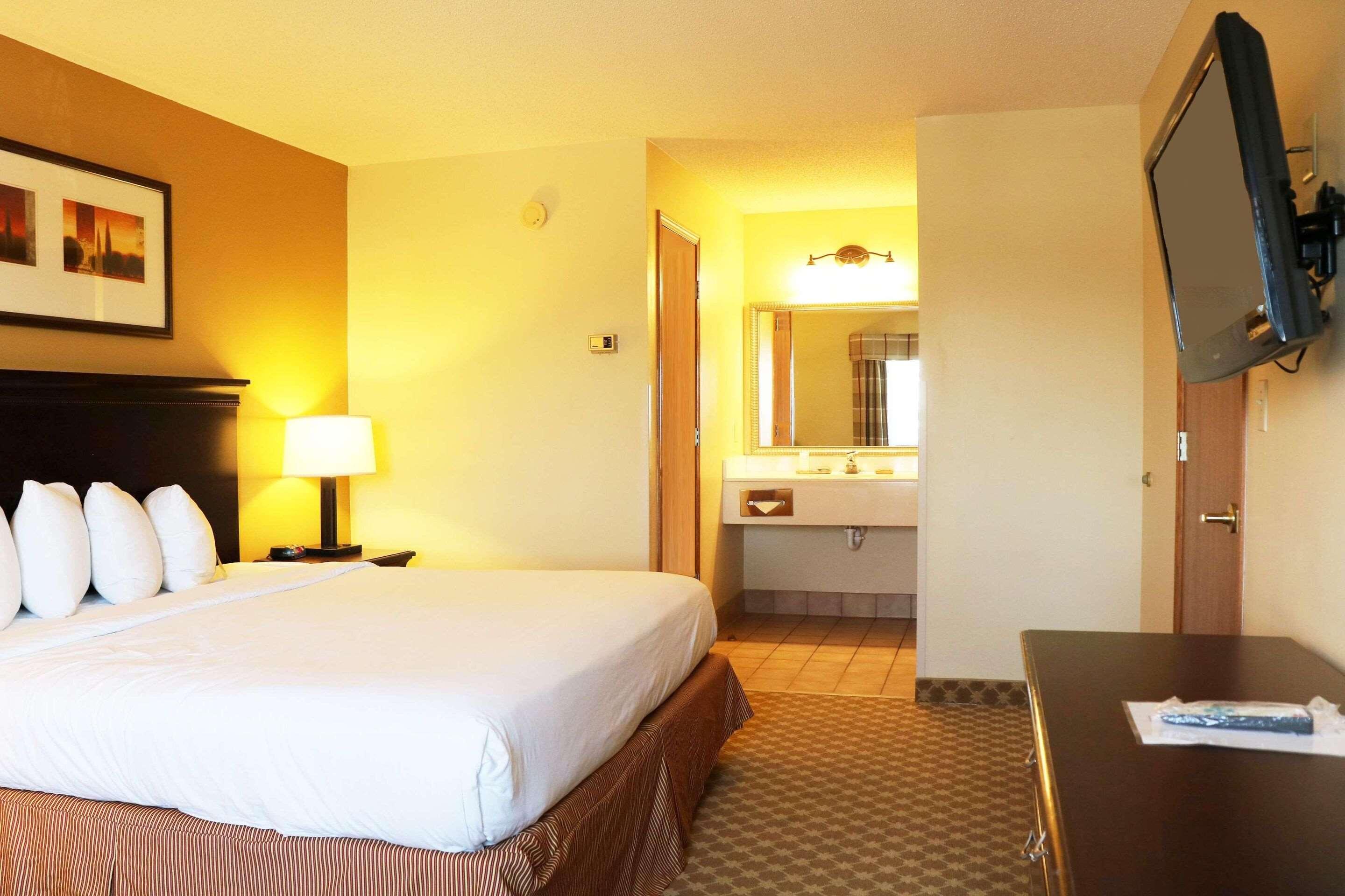 جناح بسرير كينج، Country Inn & Suites by Radisson Lincoln North Hotel and Conference Center NE 2/3