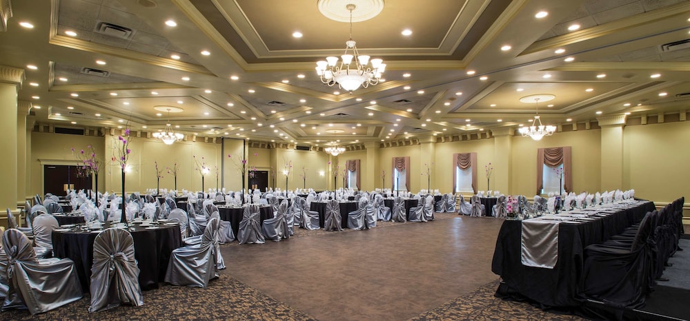 Best Western Plus Winnipeg Airport Hotel 43/45
