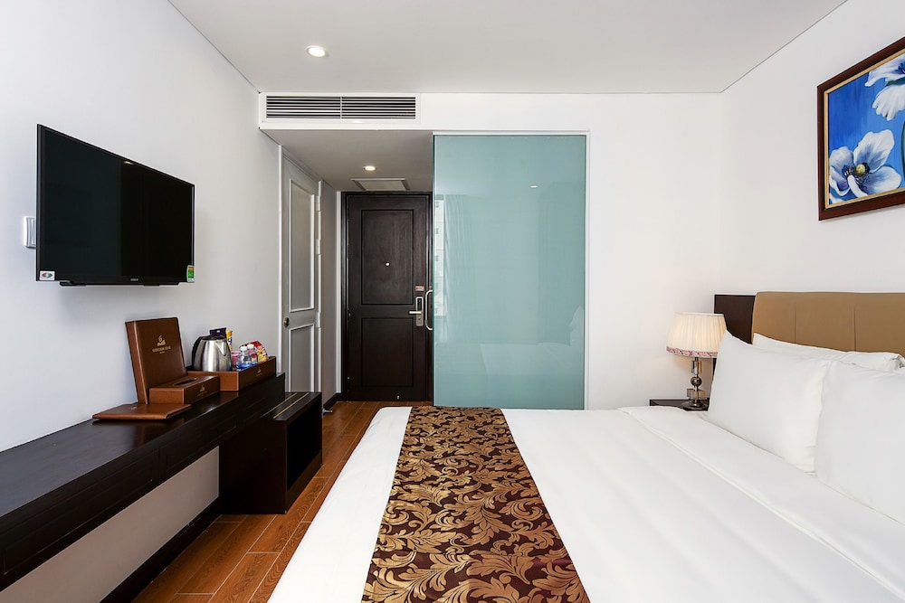 Golden Line DaNang Hotel 15/50