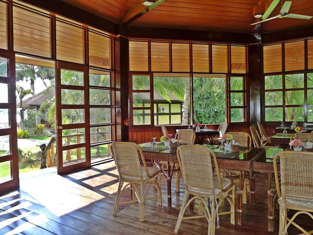 El Nido Garden Beach Resort 38/50