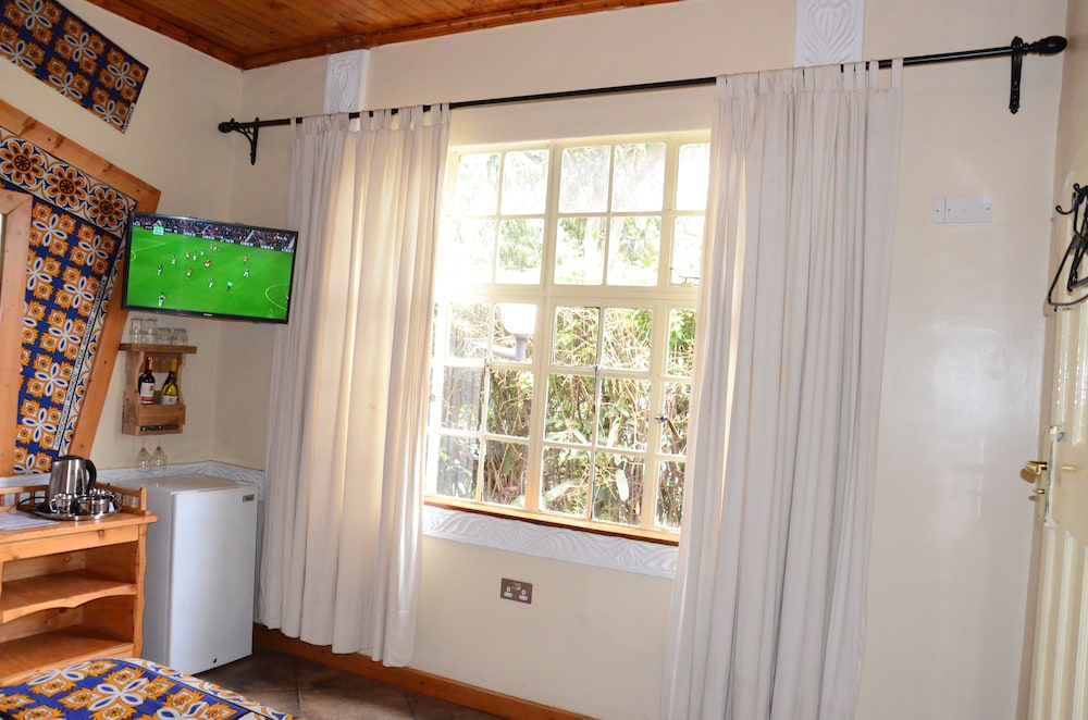Parklands Shade Hotel 13/41