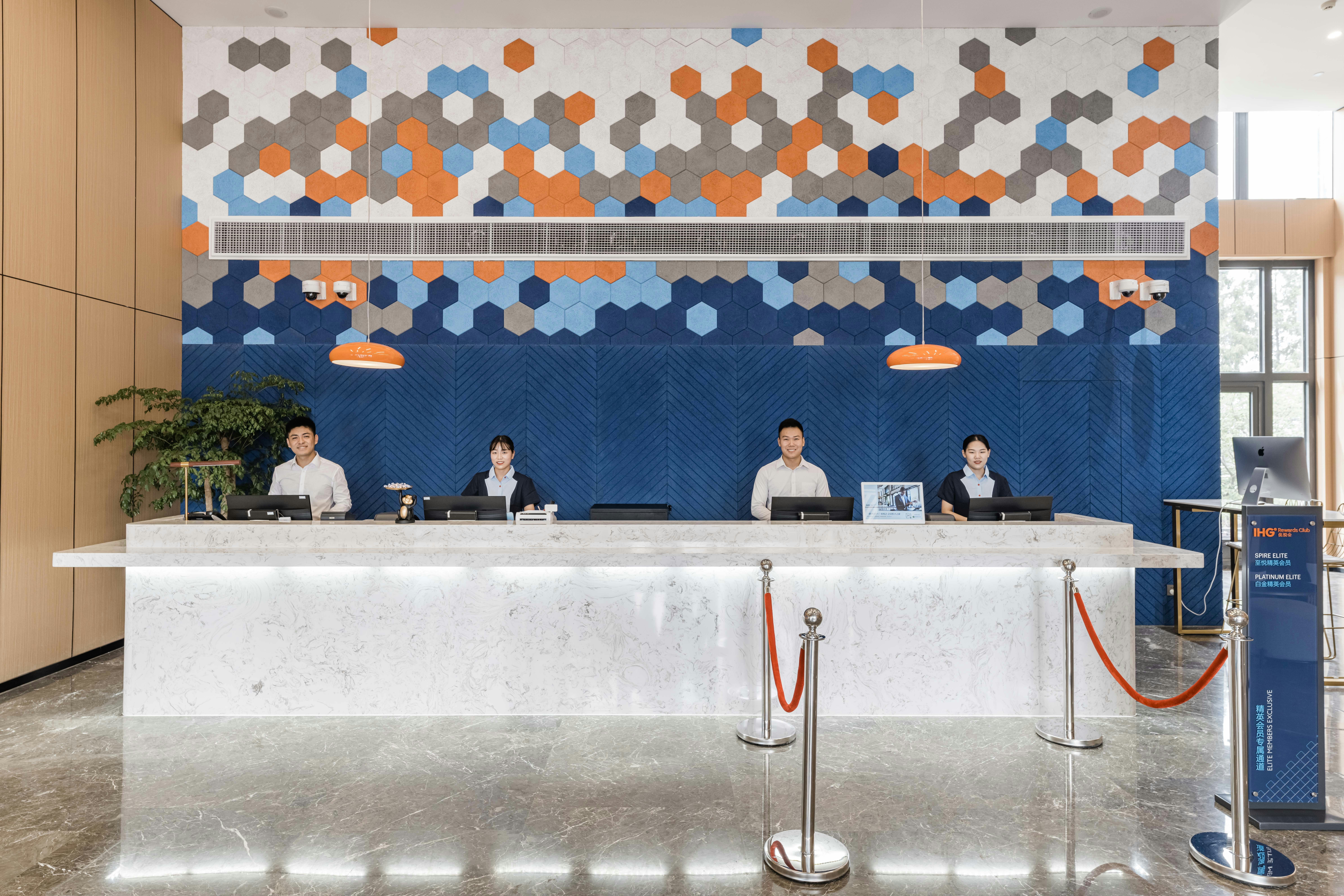 Lobby at Holiday Inn Express Shanghai Pudong Chuansha, SHANGHAI