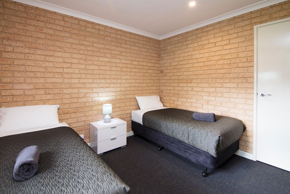 Cervantes Pinnacles Motel 12/42