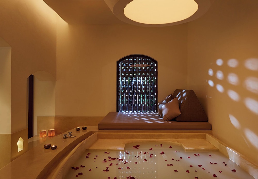THE BARAI HUA HIN - The Unbound Collection by Hyatt 18/50