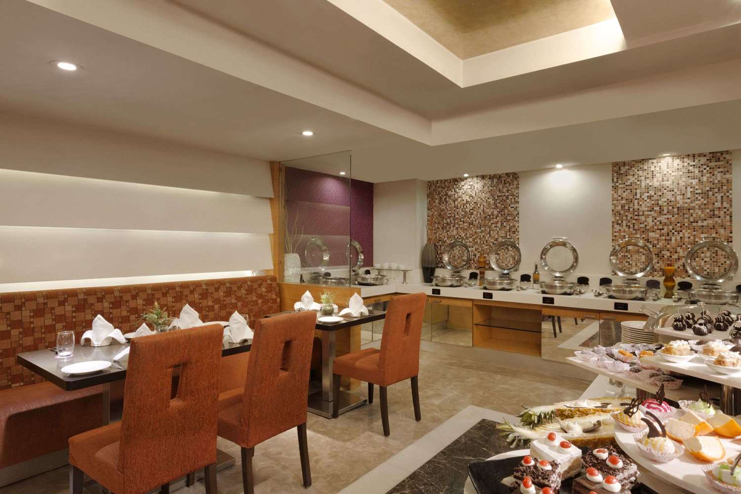 Ramada by Wyndham Ahmedabad 32/46