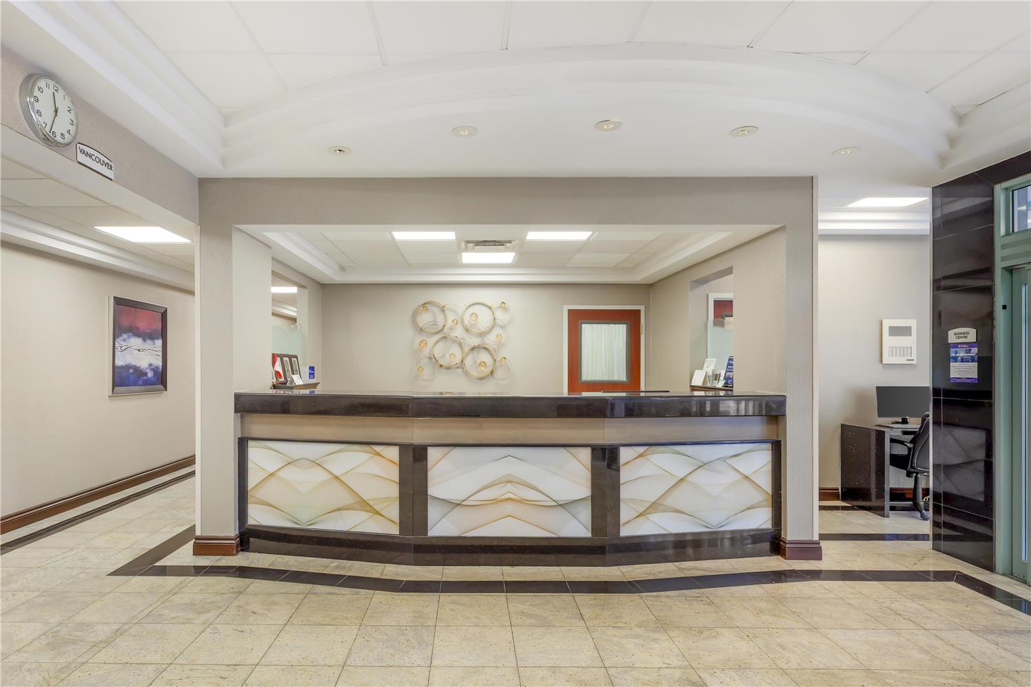 Lobby at Best Western Plus Travel Hotel Toronto Airport, TORONTO
