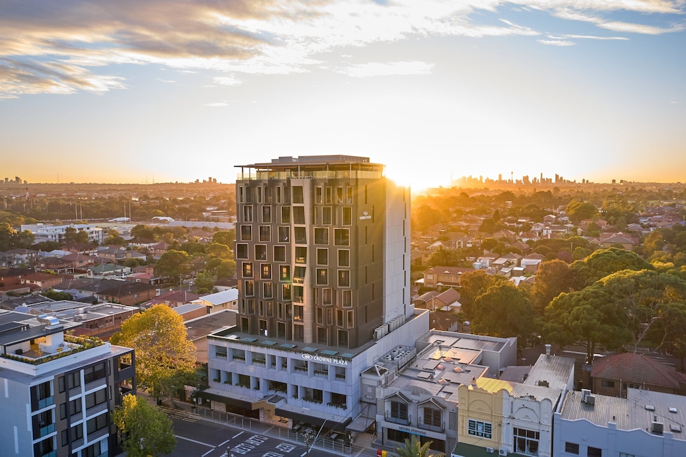 Crowne Plaza Sydney Burwood 20/60