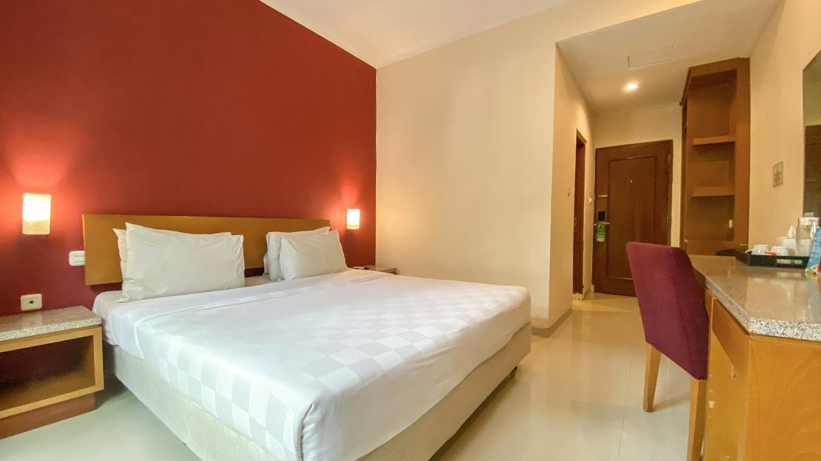 STANDARD, KING BED