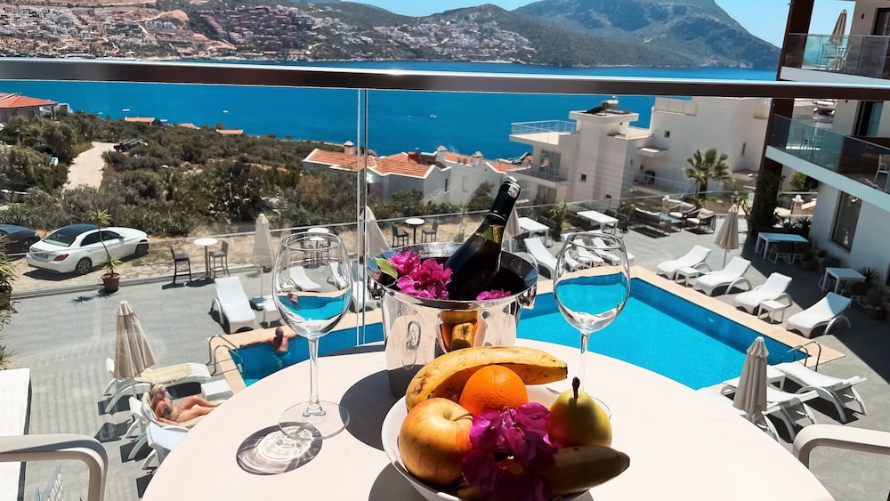Rhapsody Hotel Kalkan - Adults Only +12 73/88