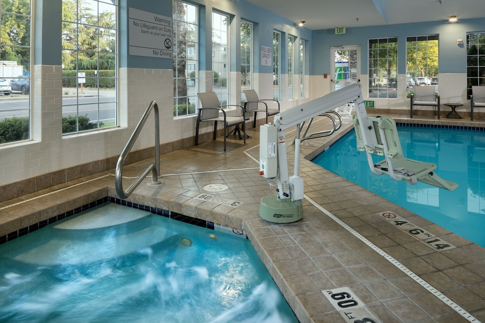 swimming pool spa
