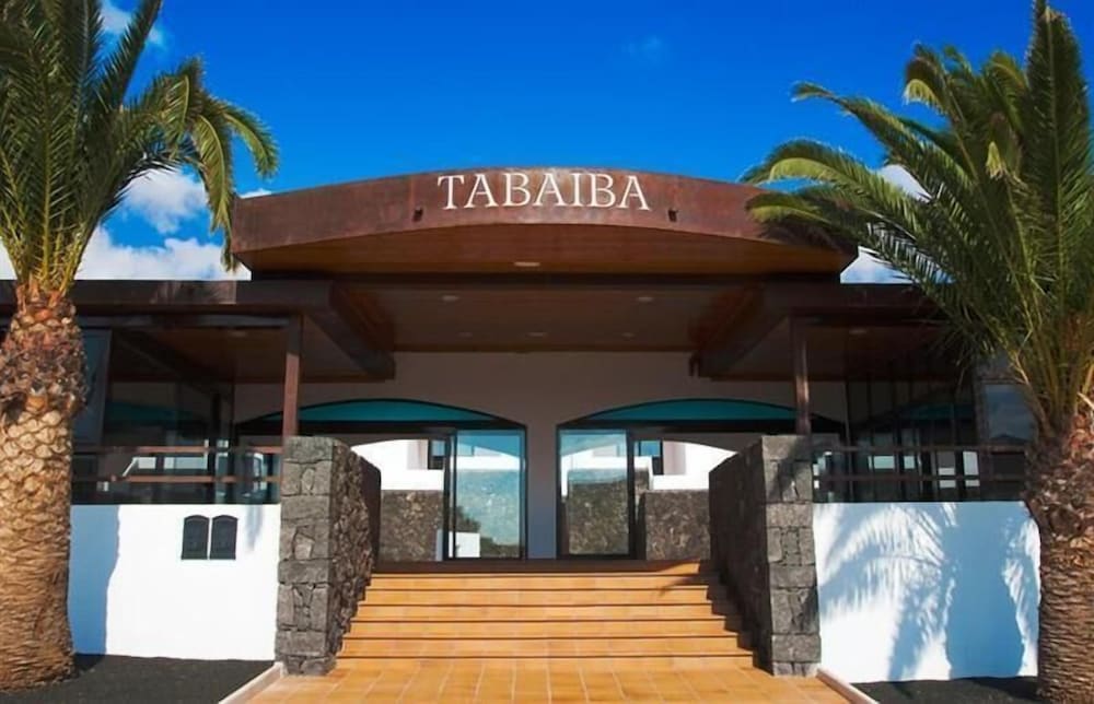 Tabaiba Apartments 44/48