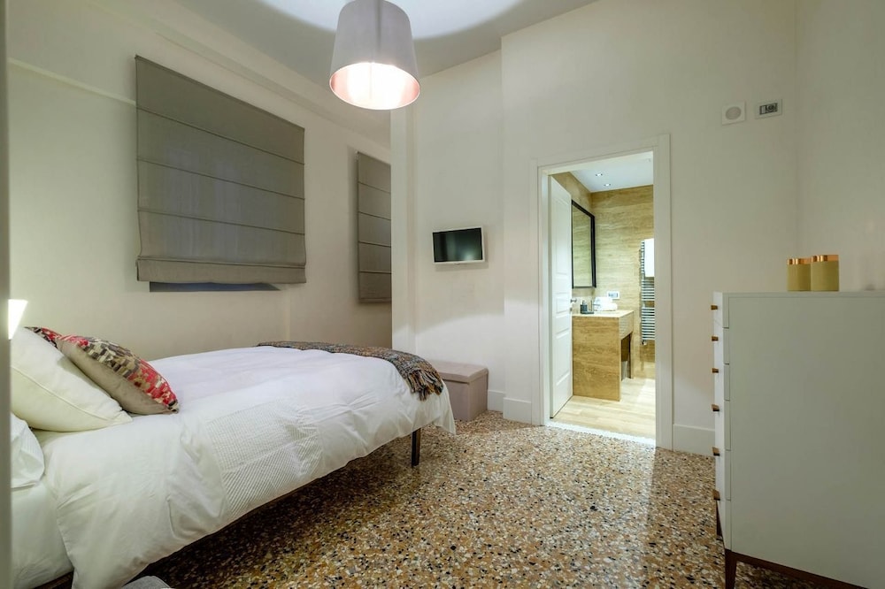 2 Bedrooms, Apartment, 2 Queen Beds, Sofa