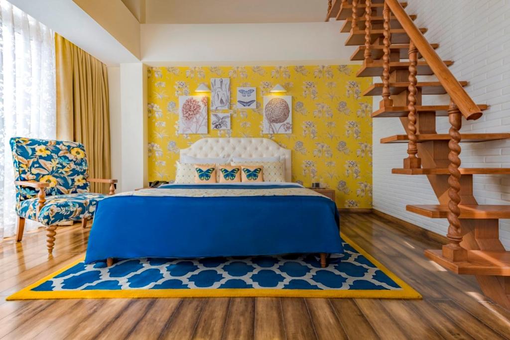 Room, Hill View, Attic