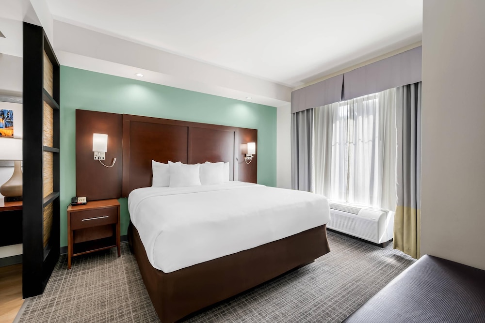 Comfort Suites New Bern near Cherry Point 22/65