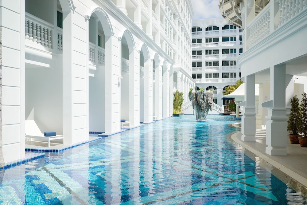 Movenpick Myth Hotel Patong 6/65