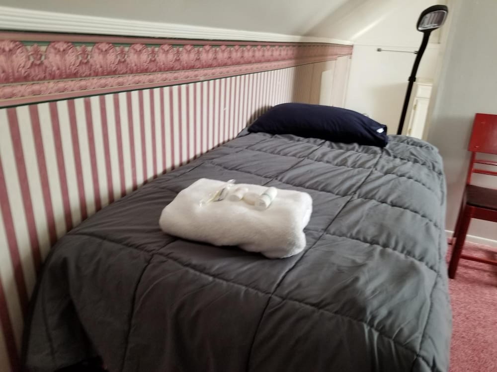 Hamtramck Hostel 20/33