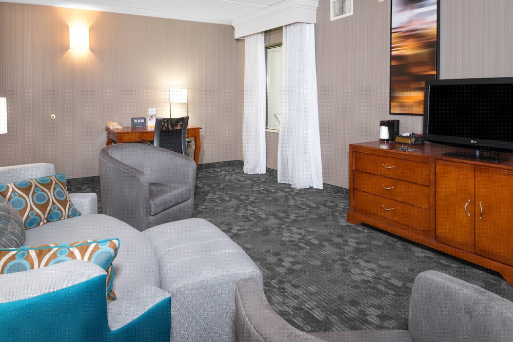 Courtyard by Marriott Charlotte Gastonia 9/45