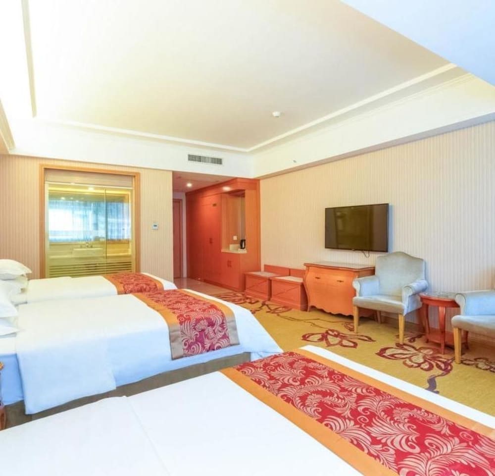 Vienna Hotel (Guilin Jichang Road Rongshan) 19/40
