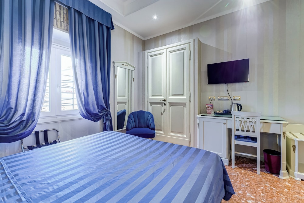 CLASSIC, DOUBLE OR TWIN BED