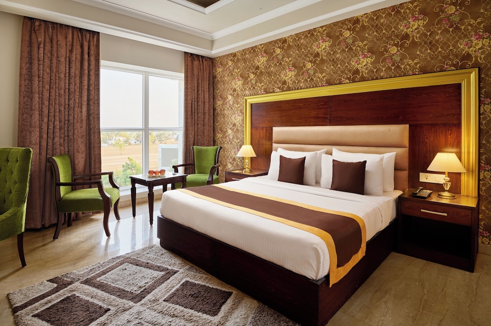 Royal Kingdom Resort 21/42