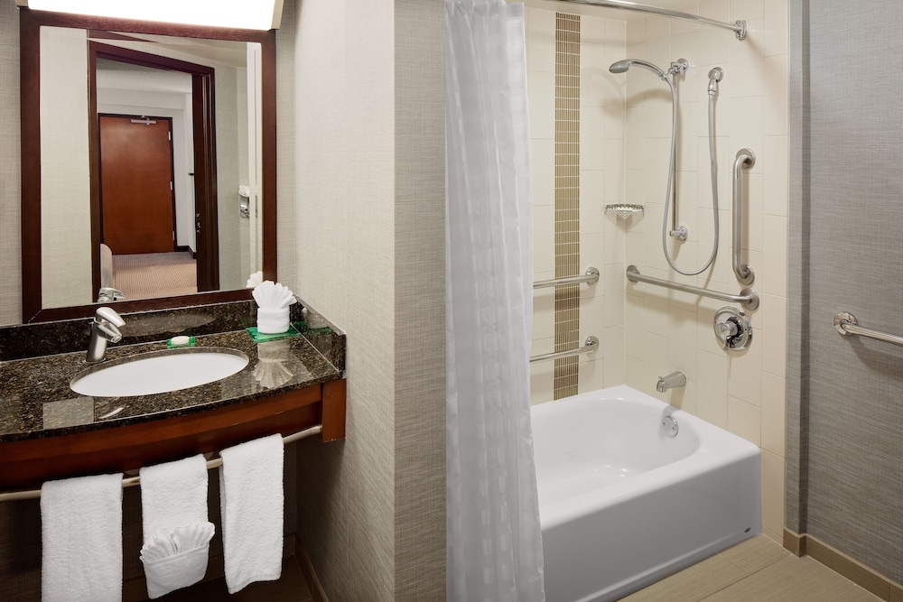 Hyatt Place Princeton 61/62