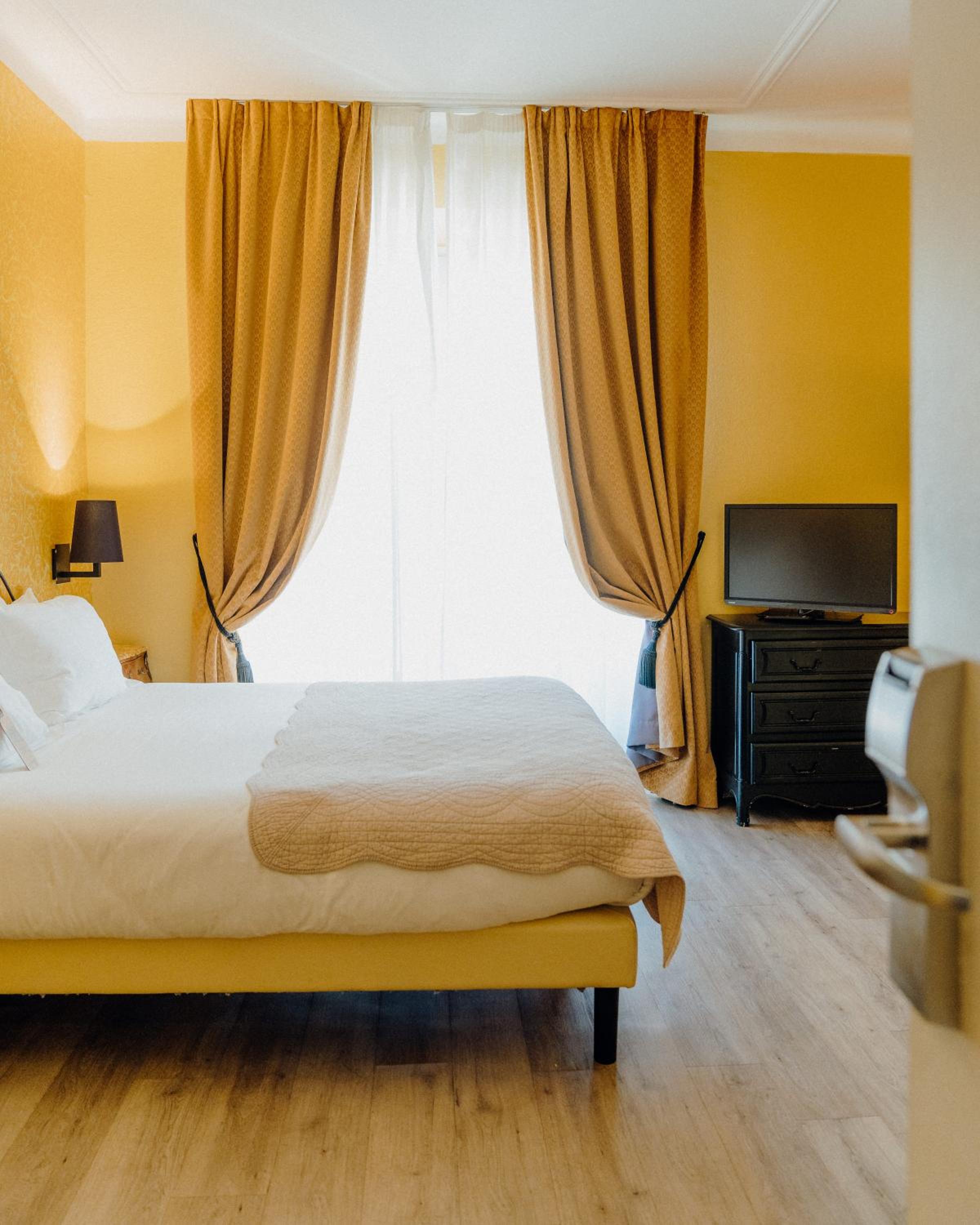 غرفة ديلوكس بسرير مزدوج أو سريرين منفصلين، Hotel Le Grimaldi by HappyCulture 4/10