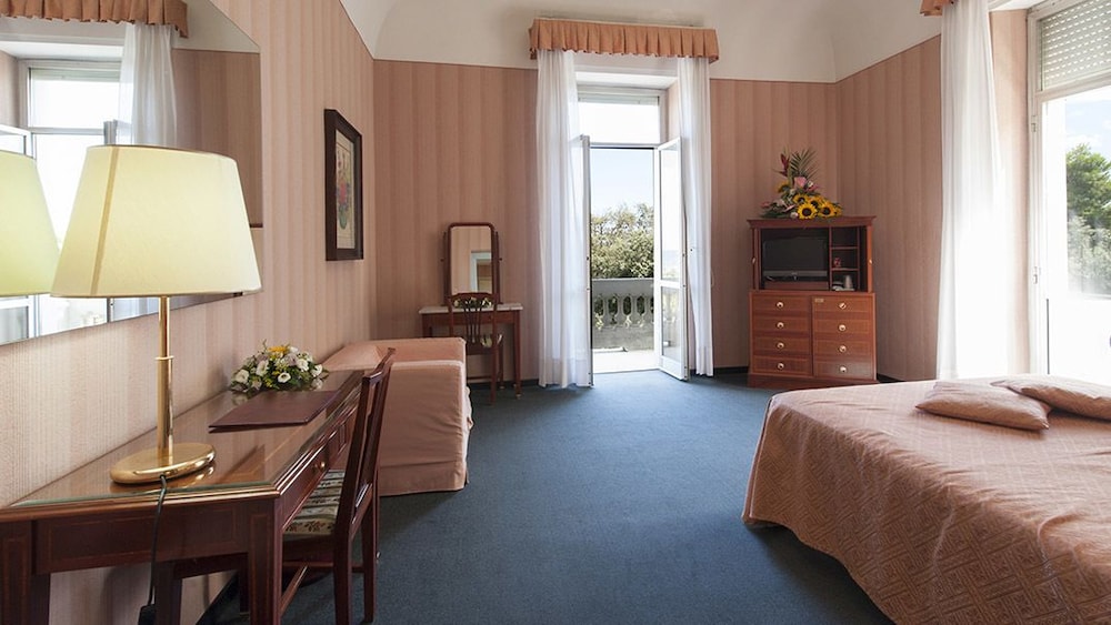 Esplanade Hotel 27/60