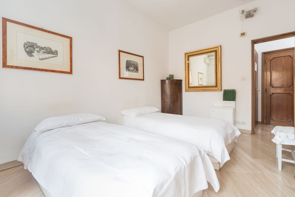Cristina Rossi Bed and Breakfast 12/50
