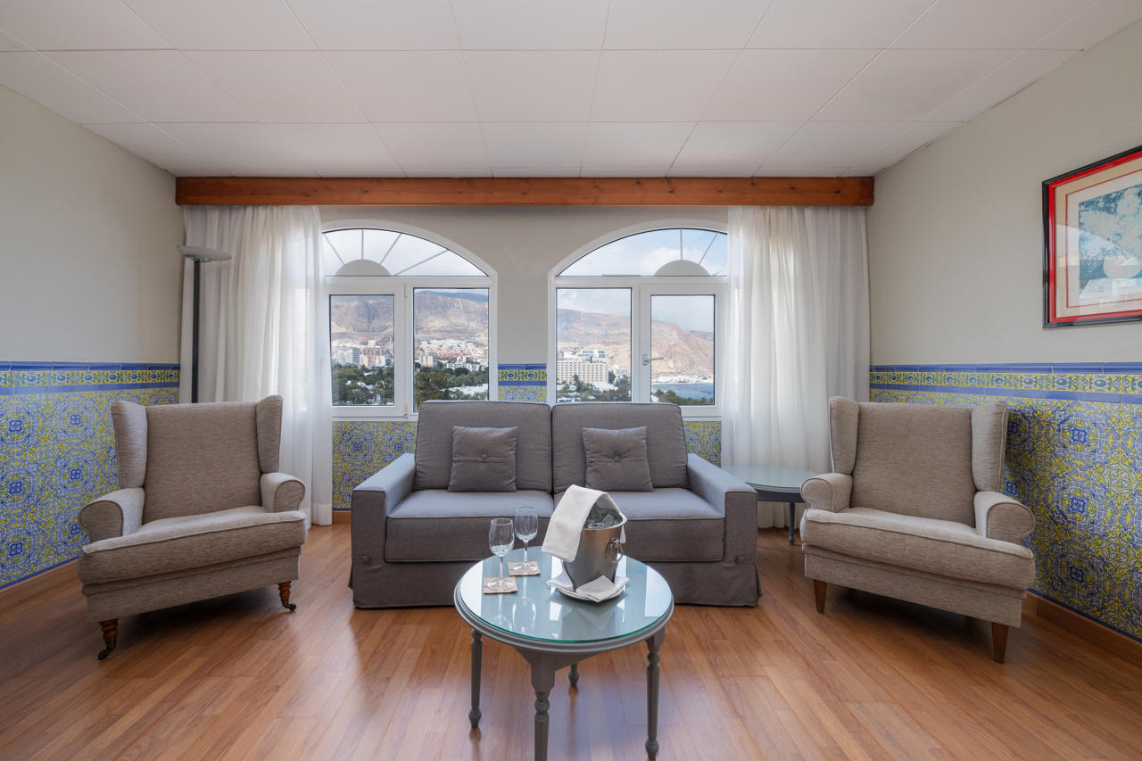 Playadulce Hotel 48/58