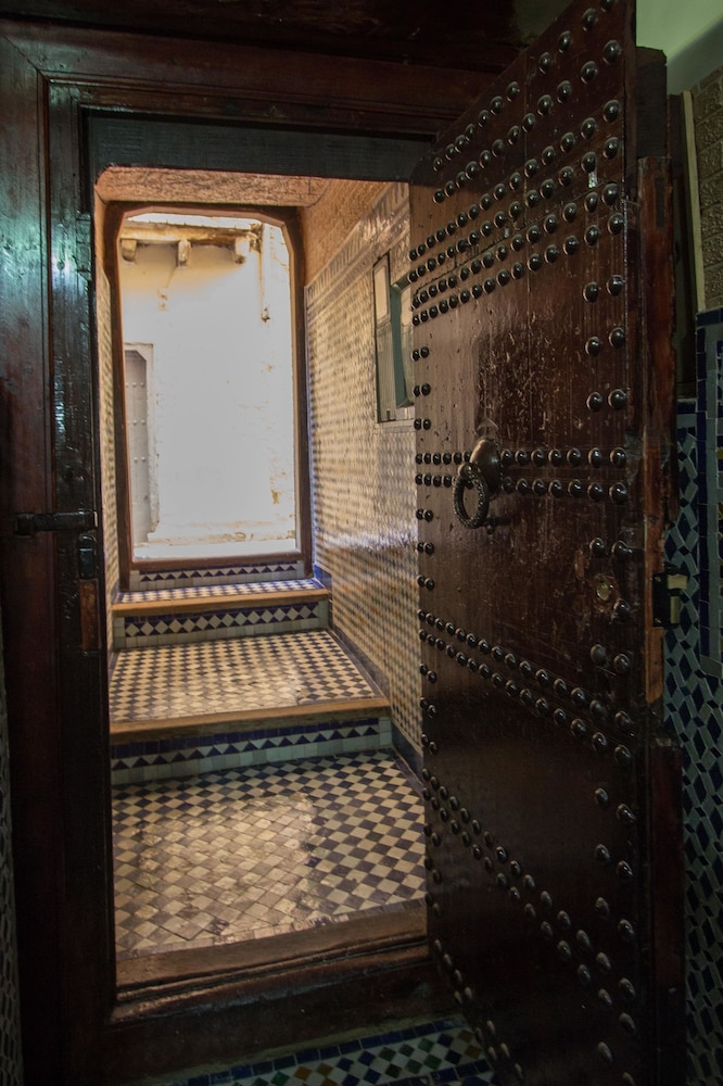 RIAD TARYANA 52/53