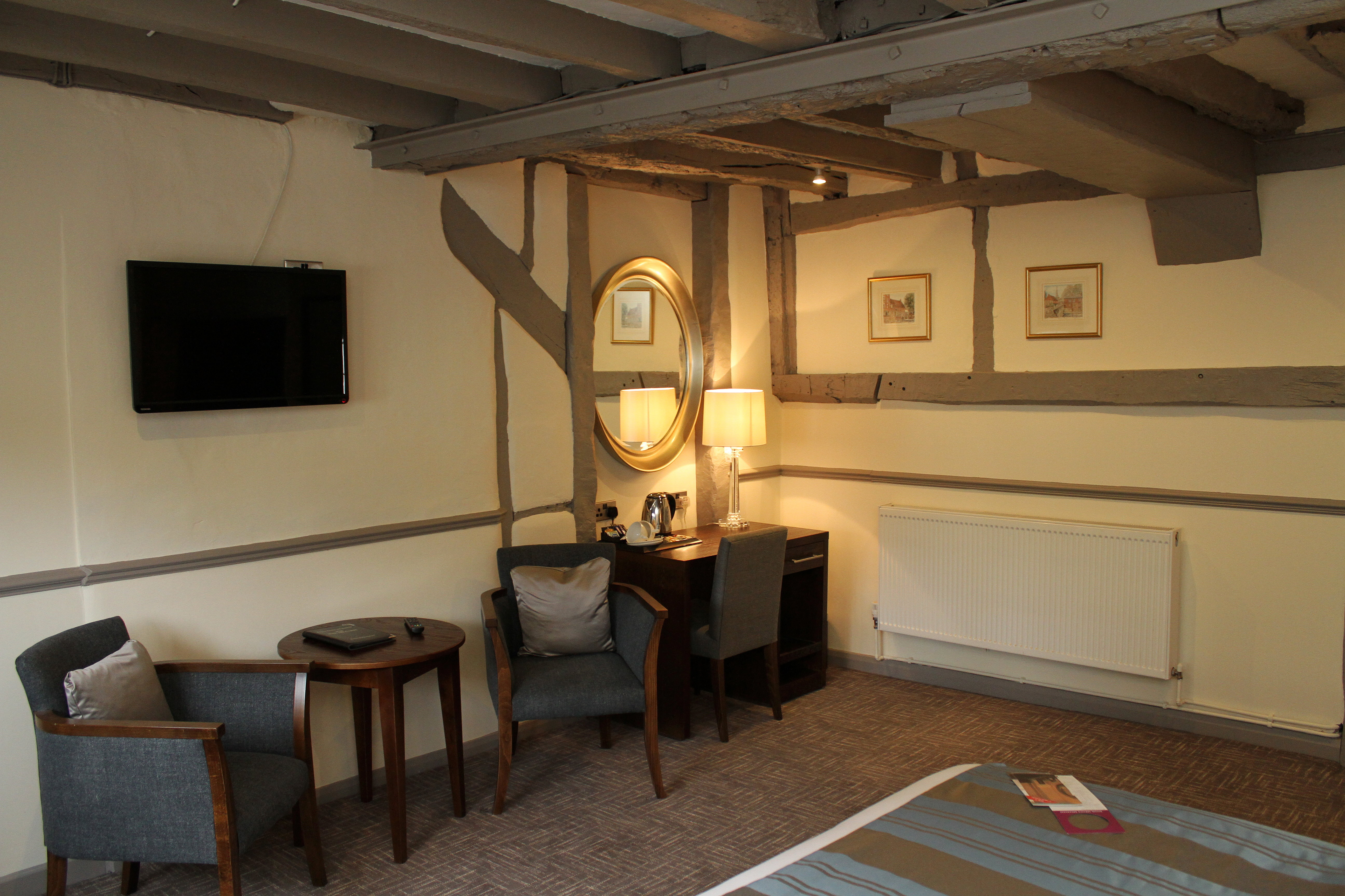 Legacy Rose And Crown Hotel 53/59