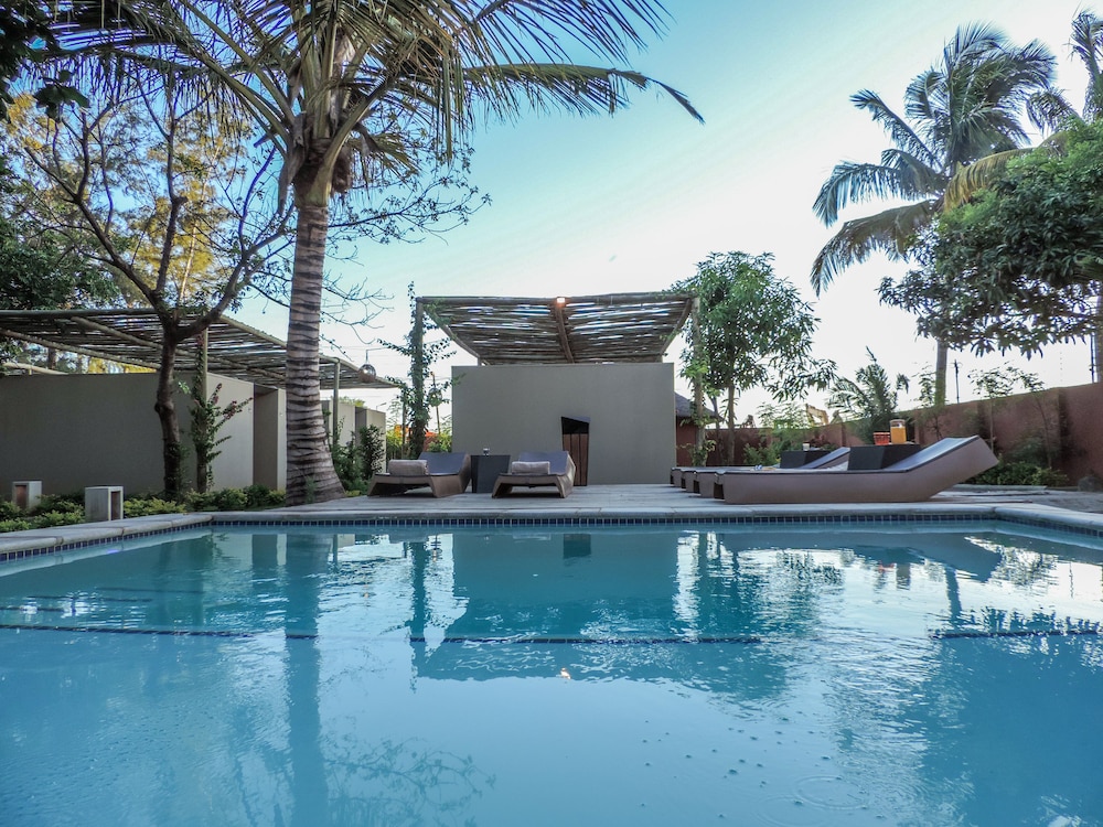 Liv Inn Guest House 38/46