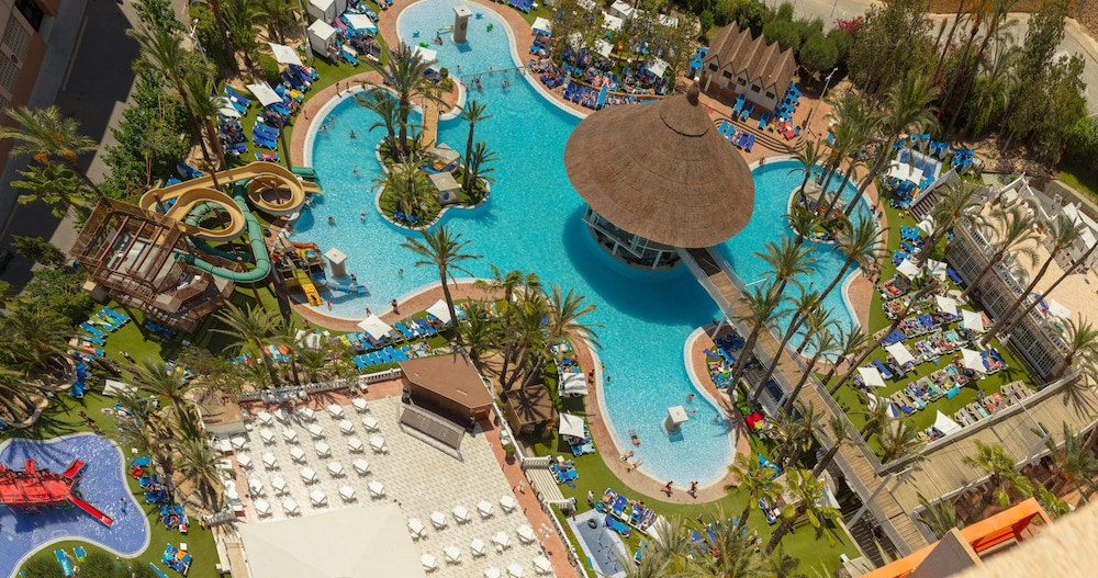 Magic Tropical Splash Water Park Spa and Caribbean Resort 22/34