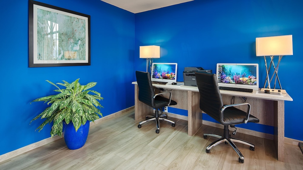 Best Western Fort Myers Inn and Suites 28/35
