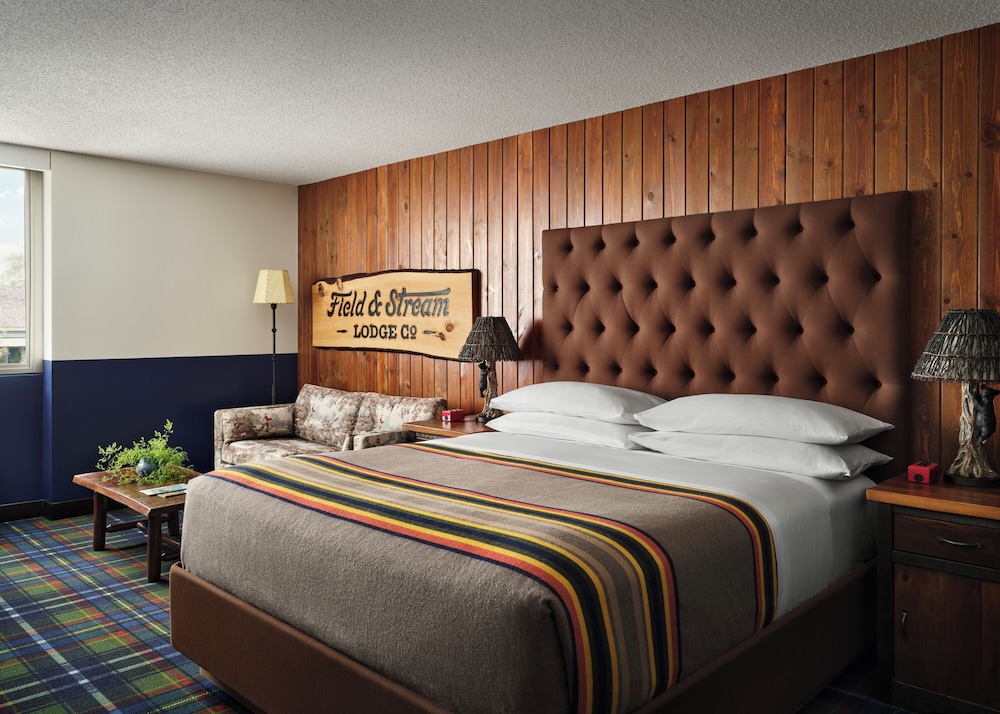 Mountain, Suite, King Bed, Sofa, Accessible