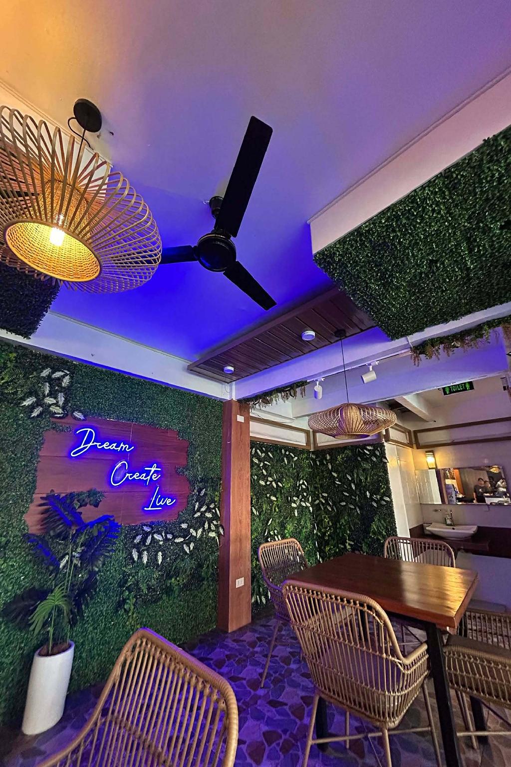 @thePAD Hotel &amp; Resort 10/50
