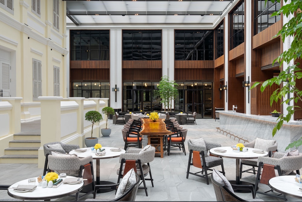 Hyatt Regency Phnom Penh 58/72