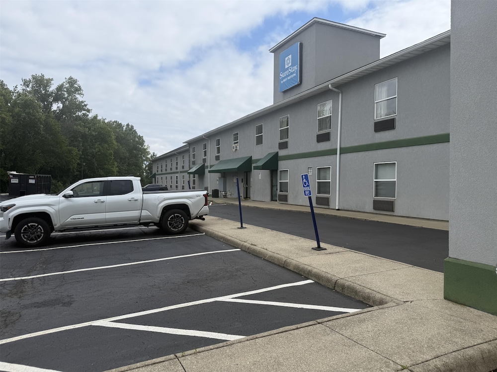 SureStay by Best Western Obetz Rickenbacker Airport 33/45