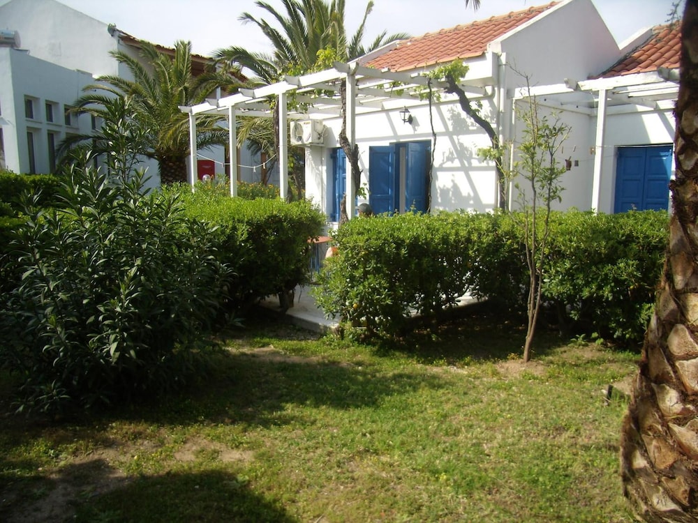 Aegeon Hotel 52/68