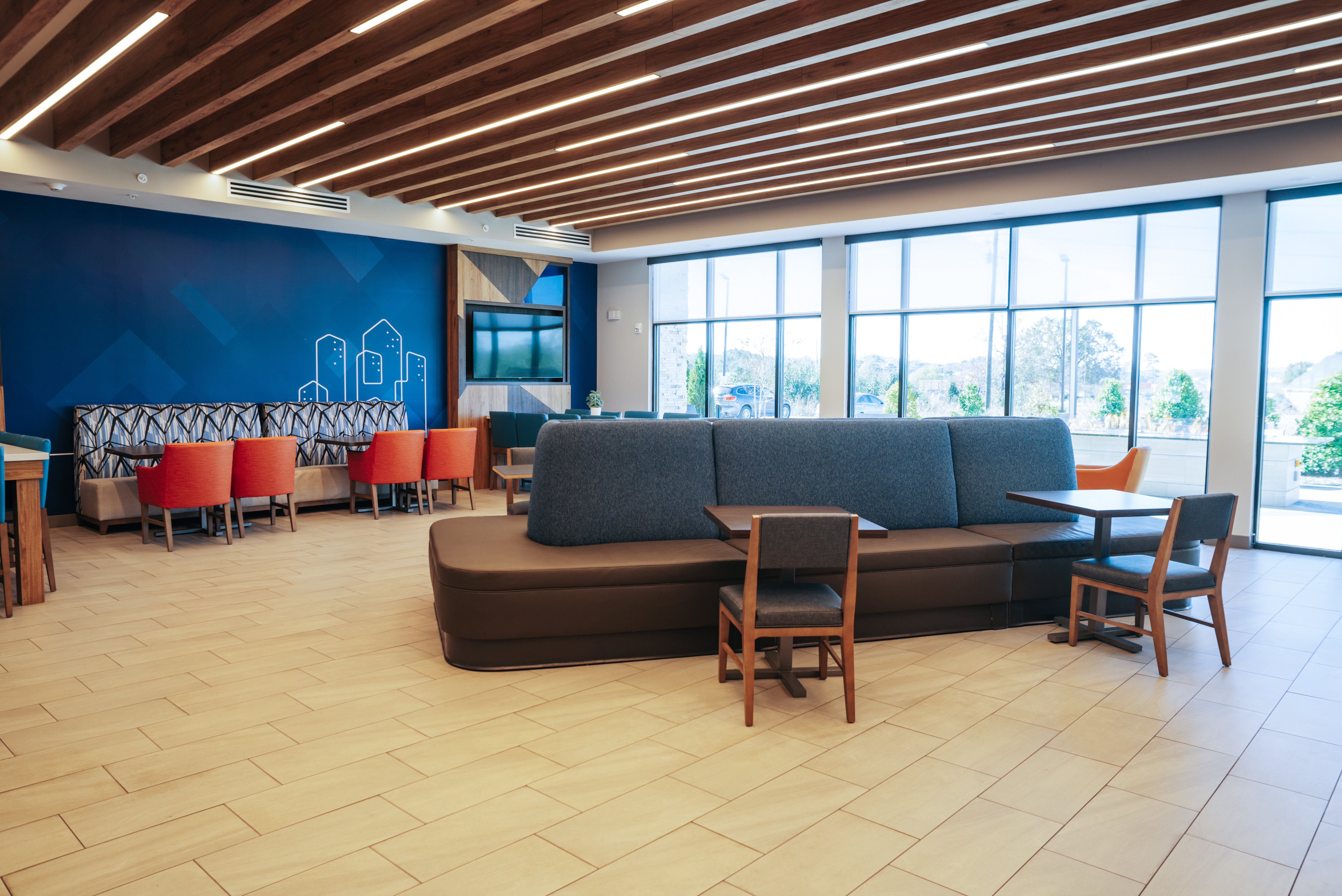 Holiday Inn Express & Suites McCalla - Birmingham West 37/58