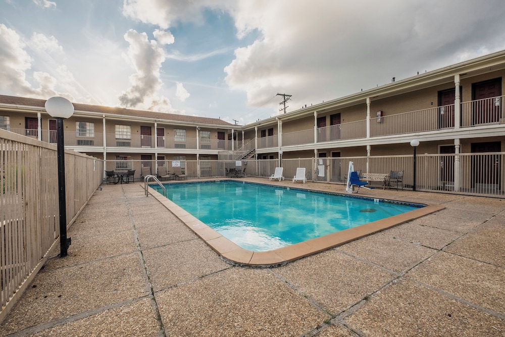 Red Roof Inn Morgan City 54/61