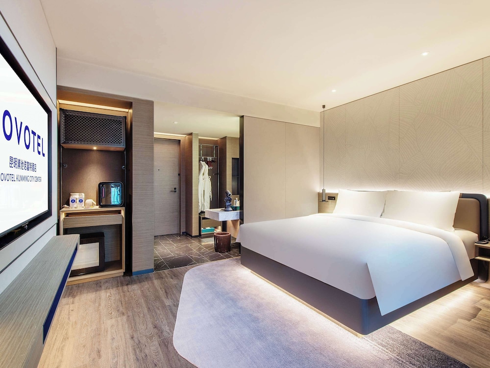 SUPERIOR, KING BED