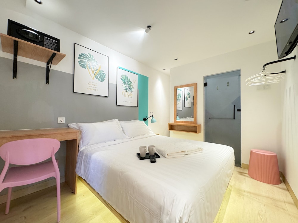 Apple 1 Hotel Gurney 32/61
