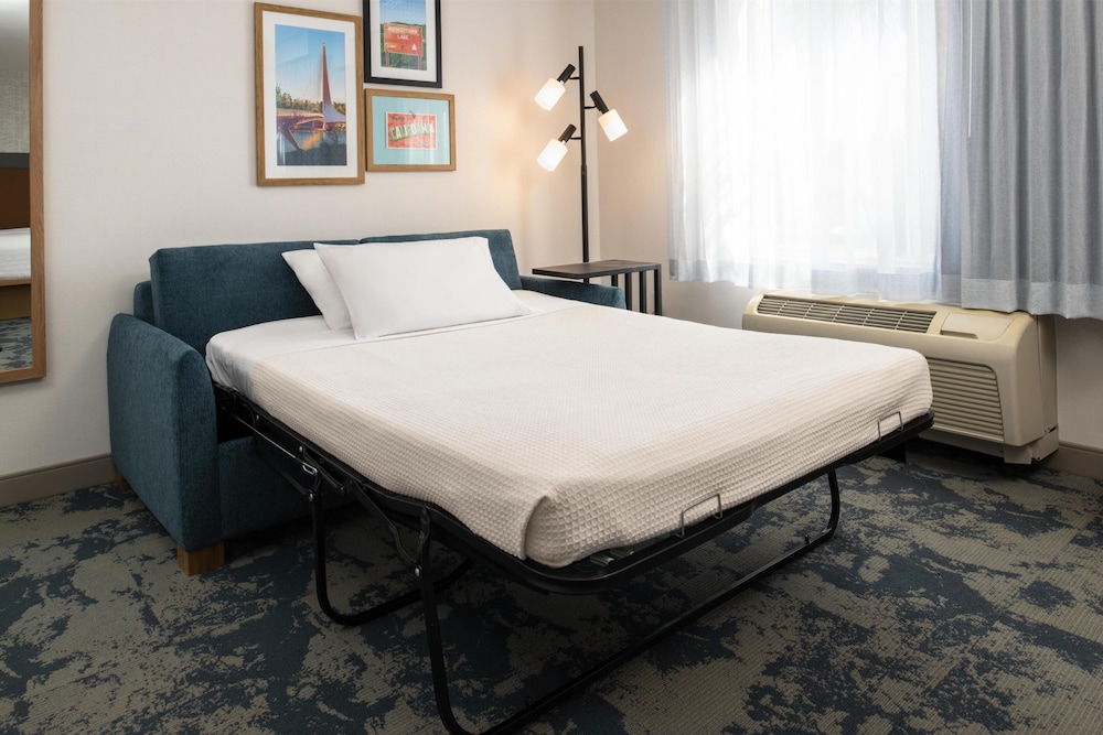 Study, King Bed, Sofa