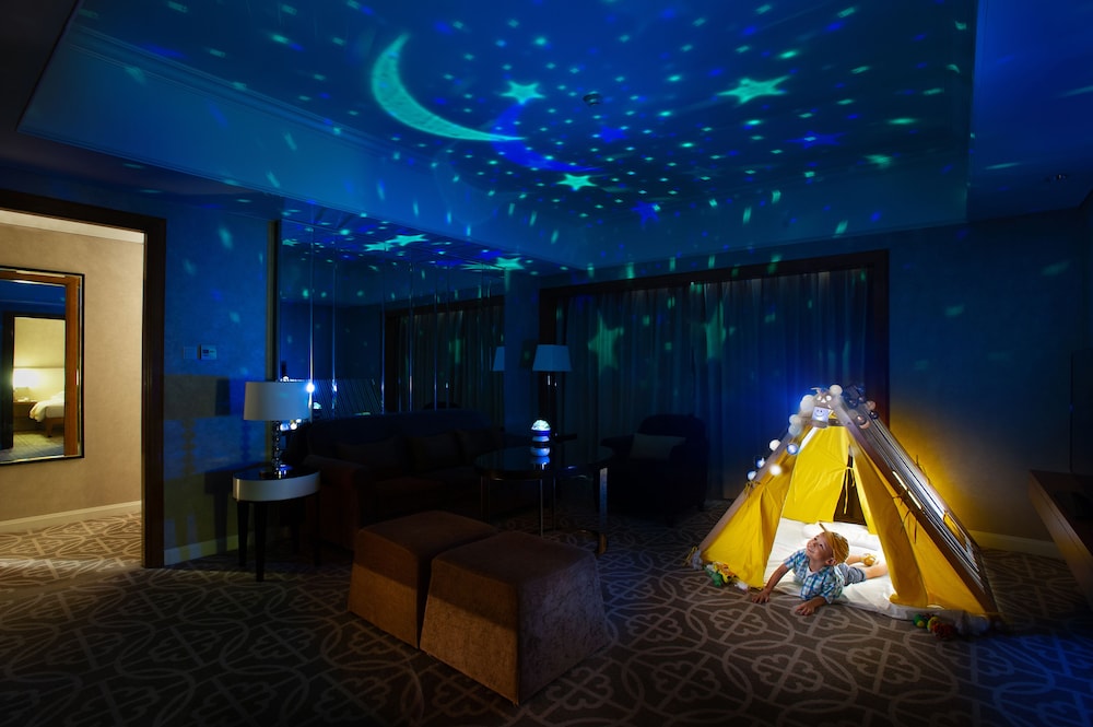 Grand Hyatt Beijing Hotel 66/71