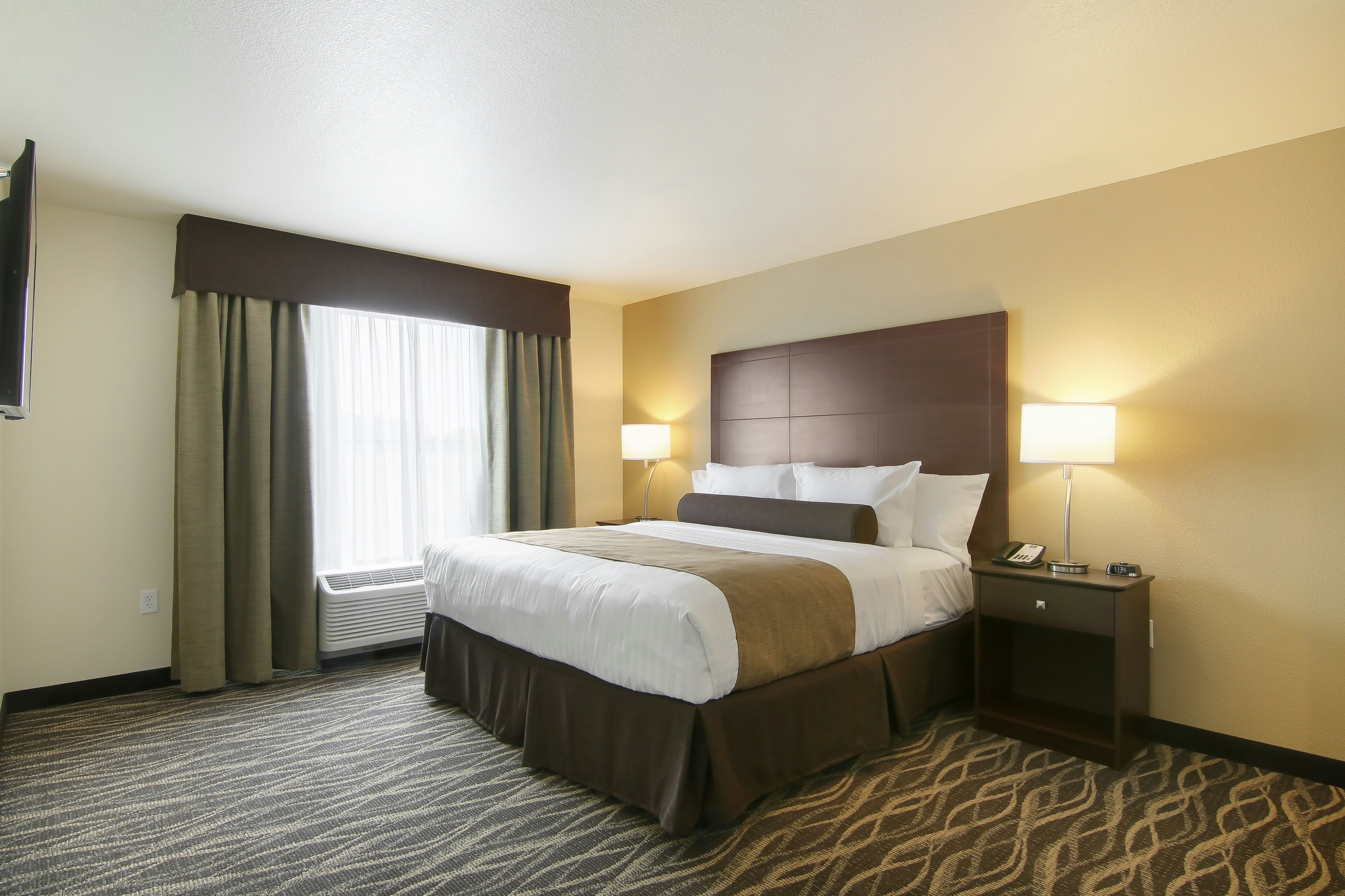 Cobblestone Inn & Suites at UW Stout Downtown Menomonie 11/54