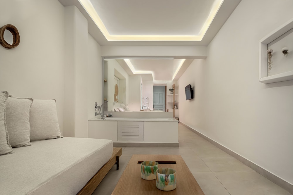 Sunshine, Junior Suite, King Bed, Sea View, Sofa, Private Pool