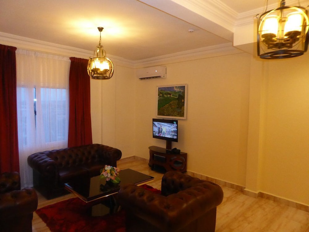 Safyad Hotel 18/40